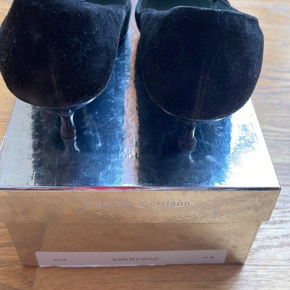 Sigerson Morrison Suede Kitten Heel. Size 11 - Picture 3 of 3